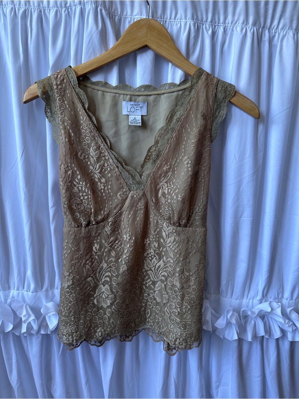 Vintage LOFT Olive-Taupe Lace V-Neck Shell